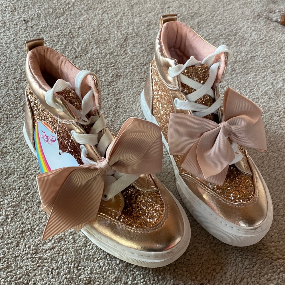 NWT JoJo Siwa Girls High Top Fashion Sneakers, Rose Gold Girls Size 3